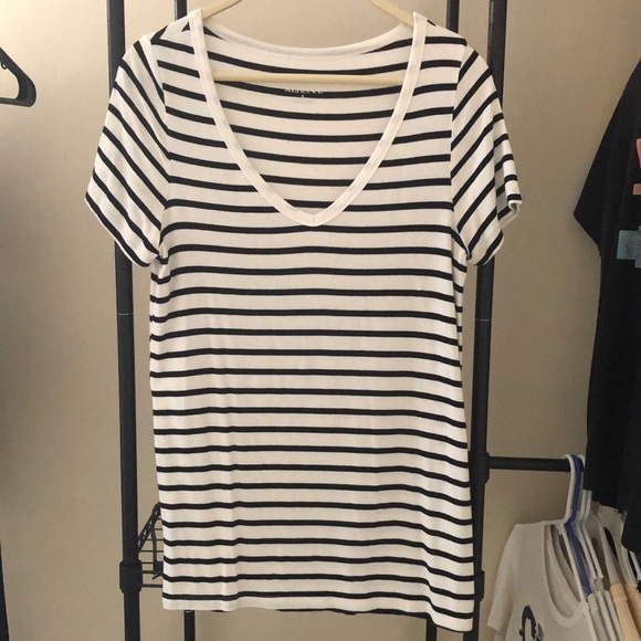 Soft, loose fitting tshirt. - Picture 1 of 1